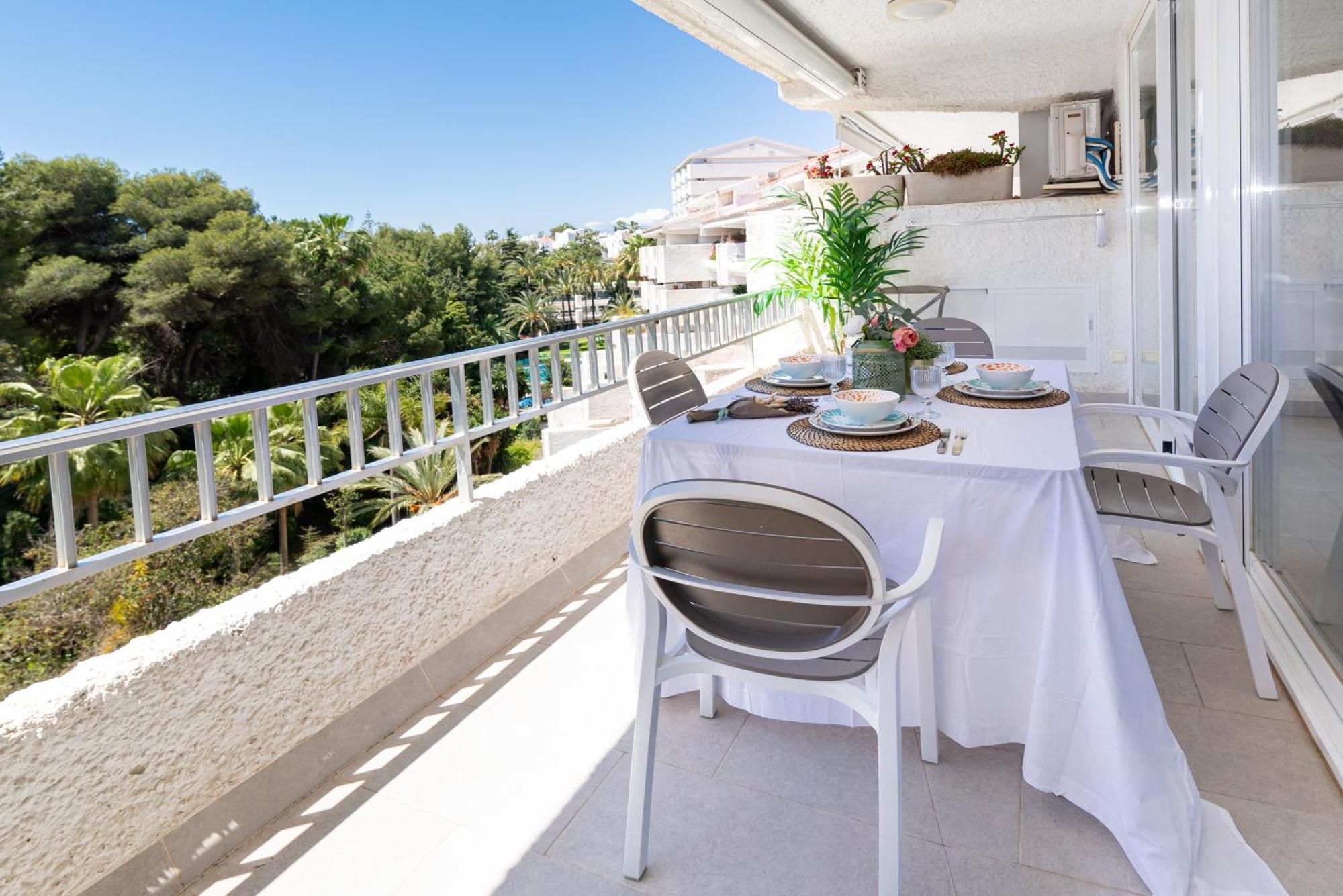 Escapada Perfecta En Terraza, Piscina Parking Y Sol * Marbella